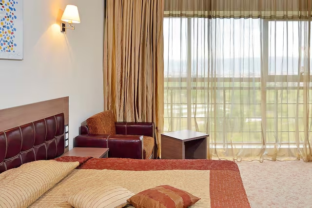 Junior Suite with park view