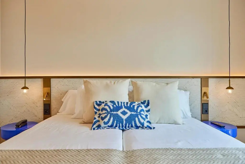 Double Suite seafront (twin beds)