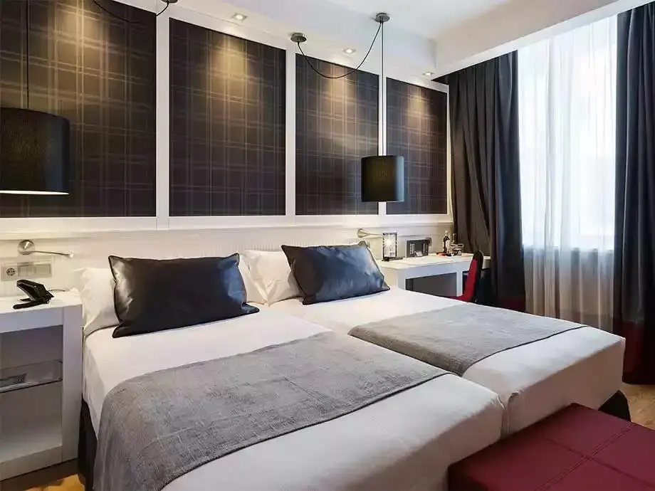 Catalonia Reina Victoria Hotel - Chambres