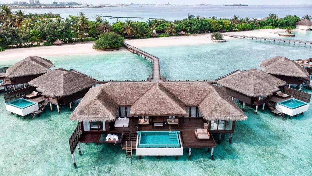 Sheraton Maldives Full Moon Resort & Spa