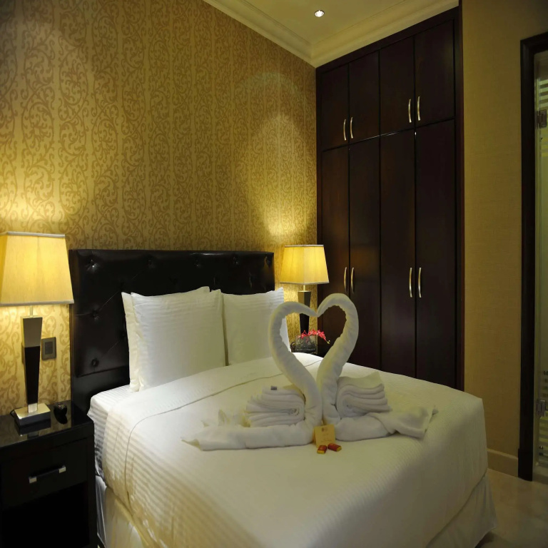 Double Suite with balcony (full double bed)