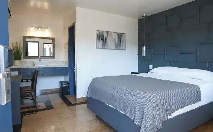 Urban Double room (full double bed)