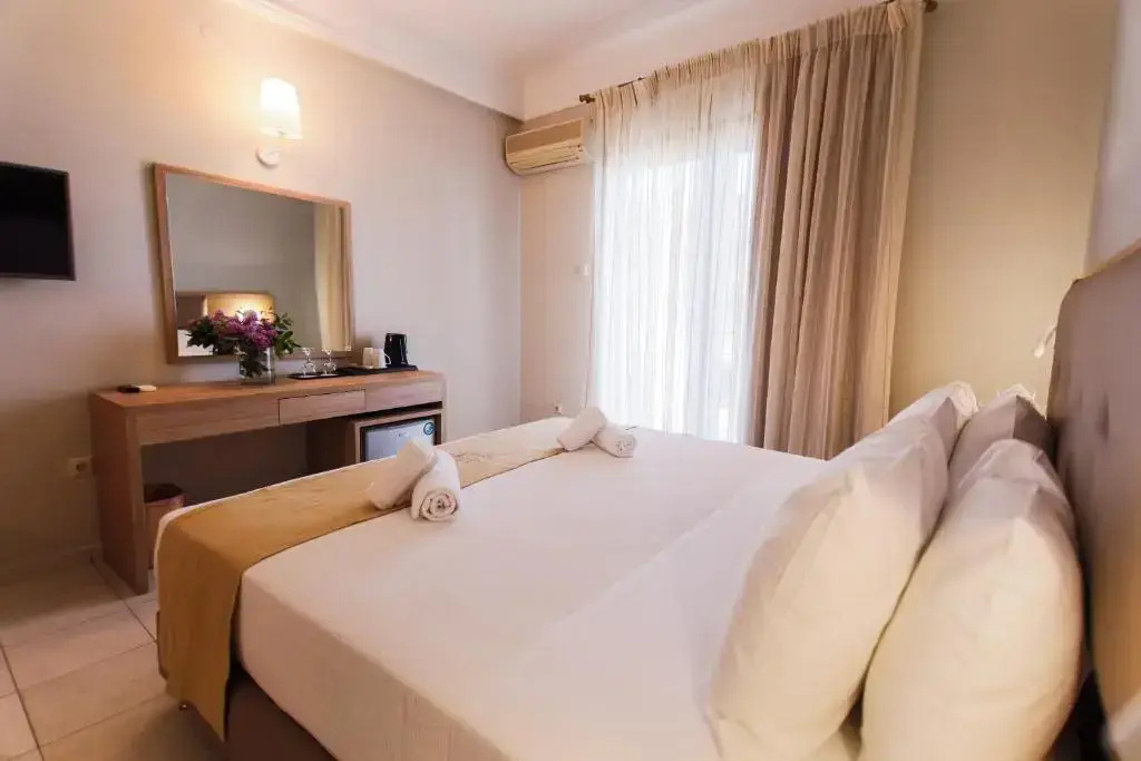 Double room seafront (twin beds)