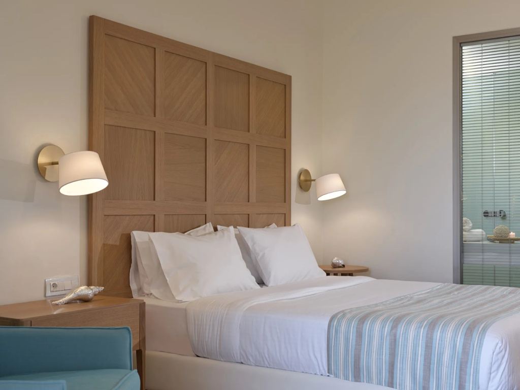 Beachside Double Bungalow with garden view (full double bed)