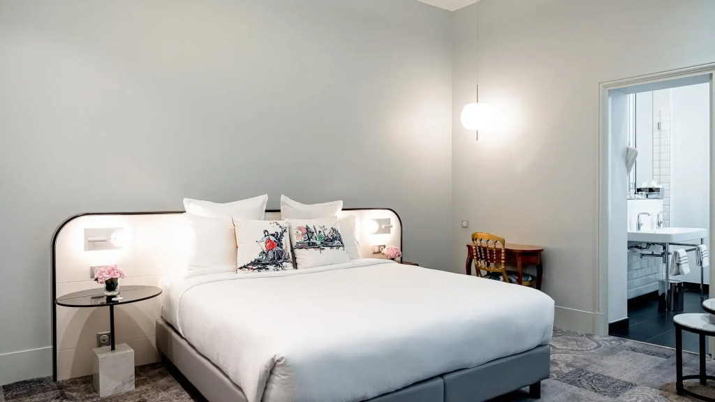 Double Afterworks Suite (full double bed)