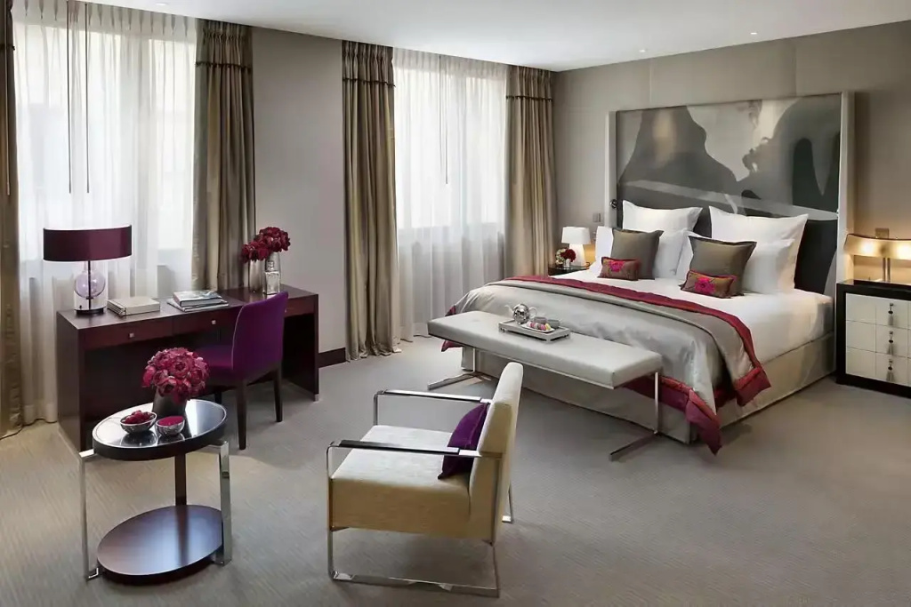 四人家庭房