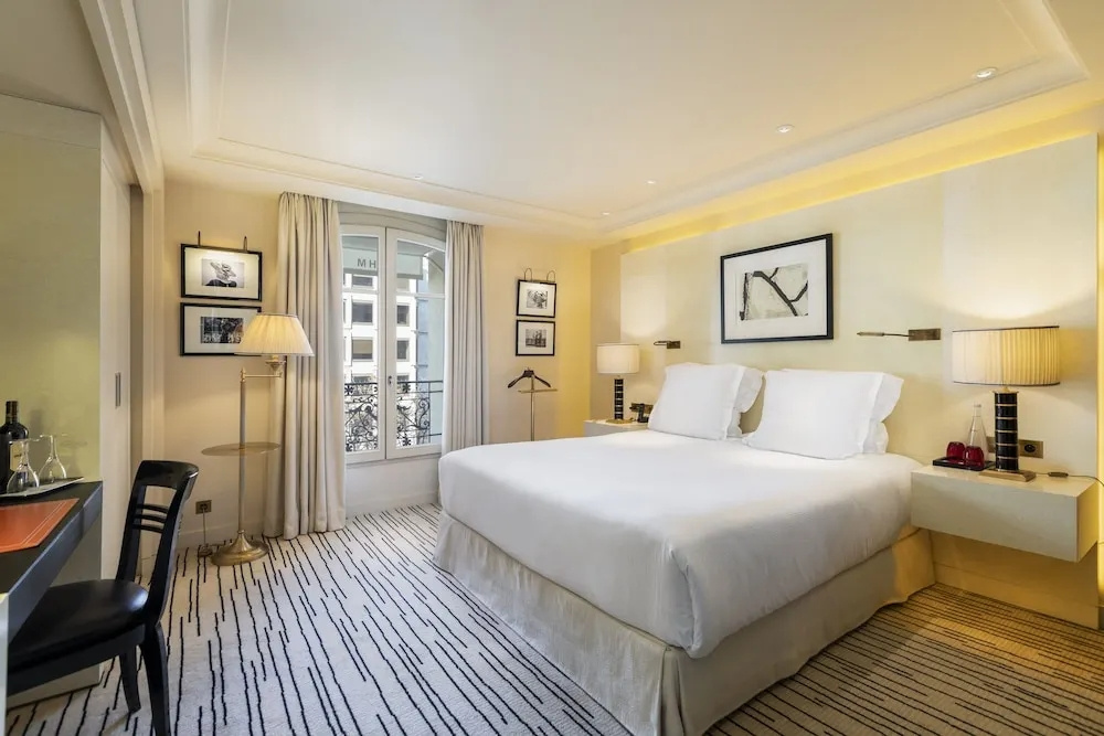 Terrace Double Suite (full double bed)