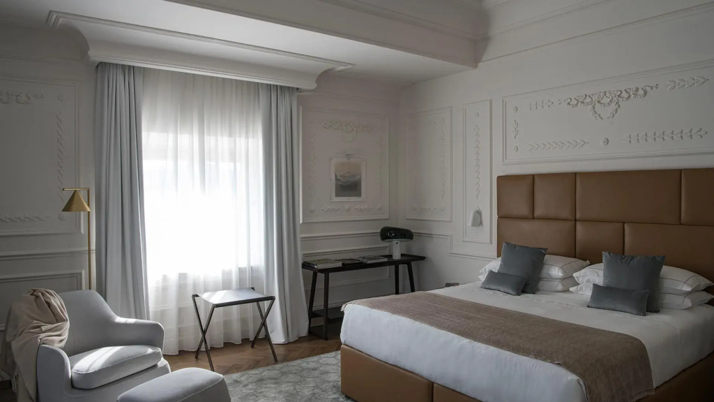 Double Junior Suite (full double bed)