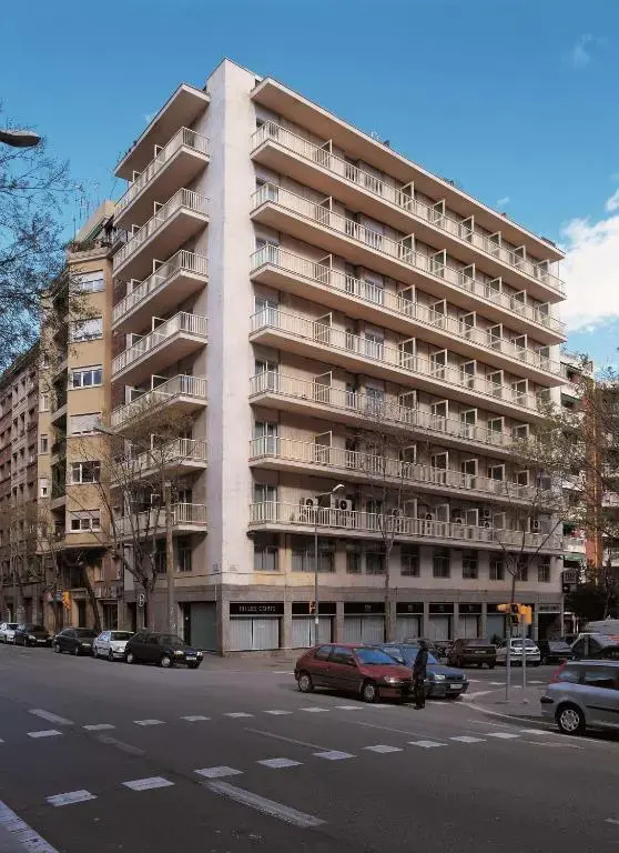 NH Barcelona Les Corts — фото