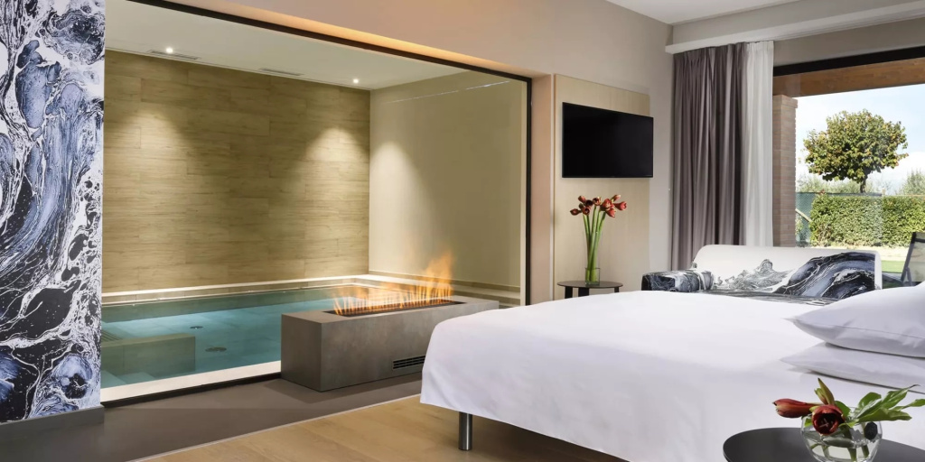 Luxury Double Suite (full double bed)