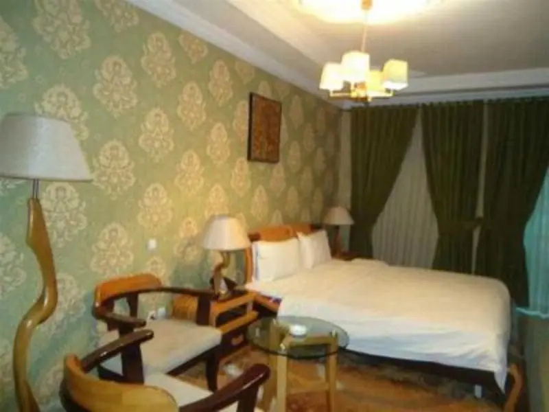 Deluxe Double room (full double bed)