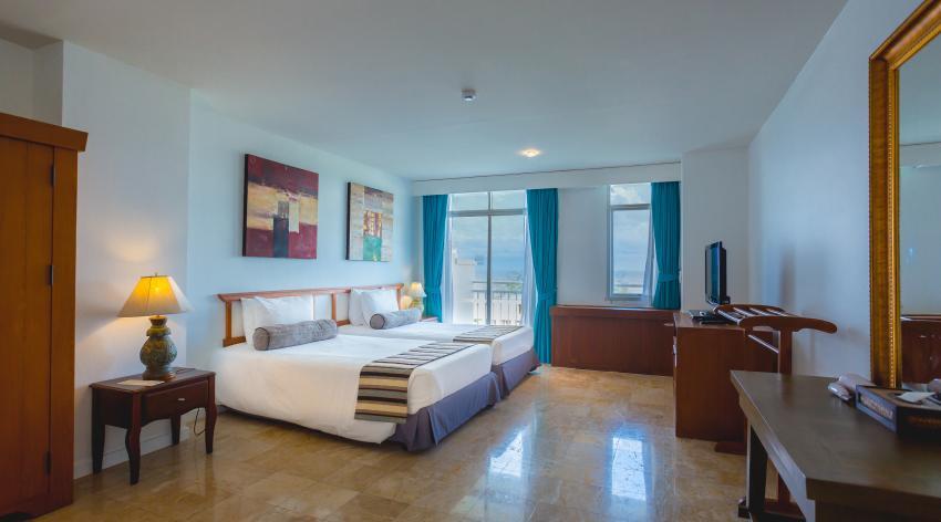 Residence c 1 комнатой с видом на океан в Waterfront Suites Phuket by Centara