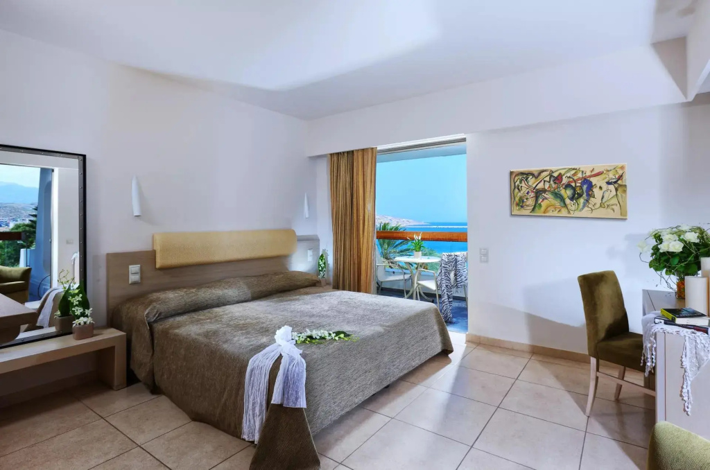 Double Suite with sea view (full double bed)