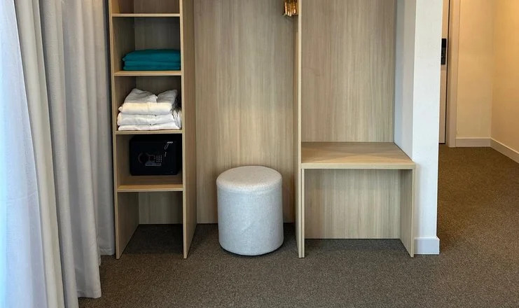 Трёхместный номер Стандарт c 1 комнатой с балконом и с красивым видом из окна в Изумруд