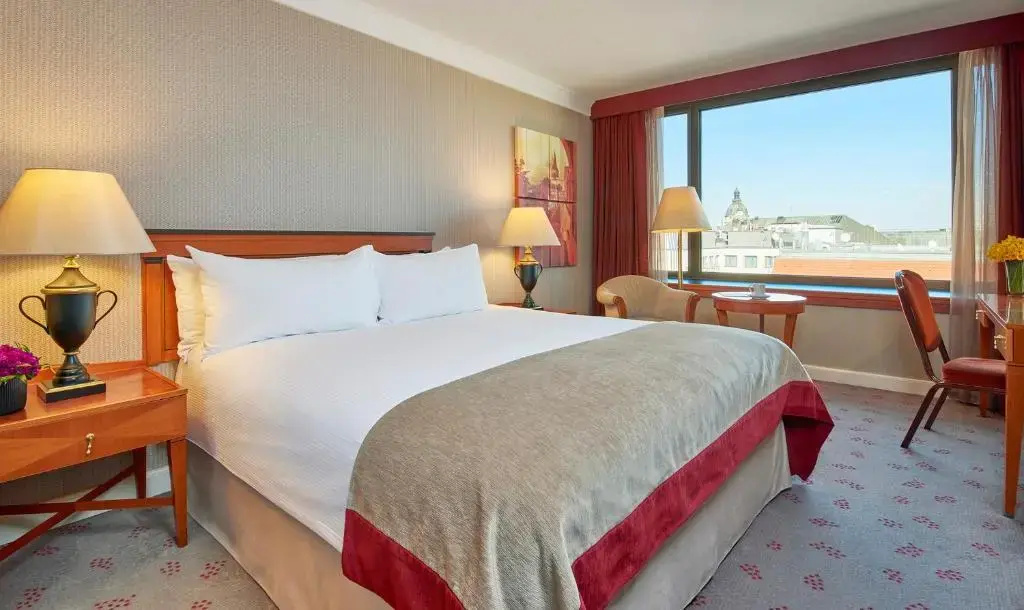 Classic Double room (full double bed)