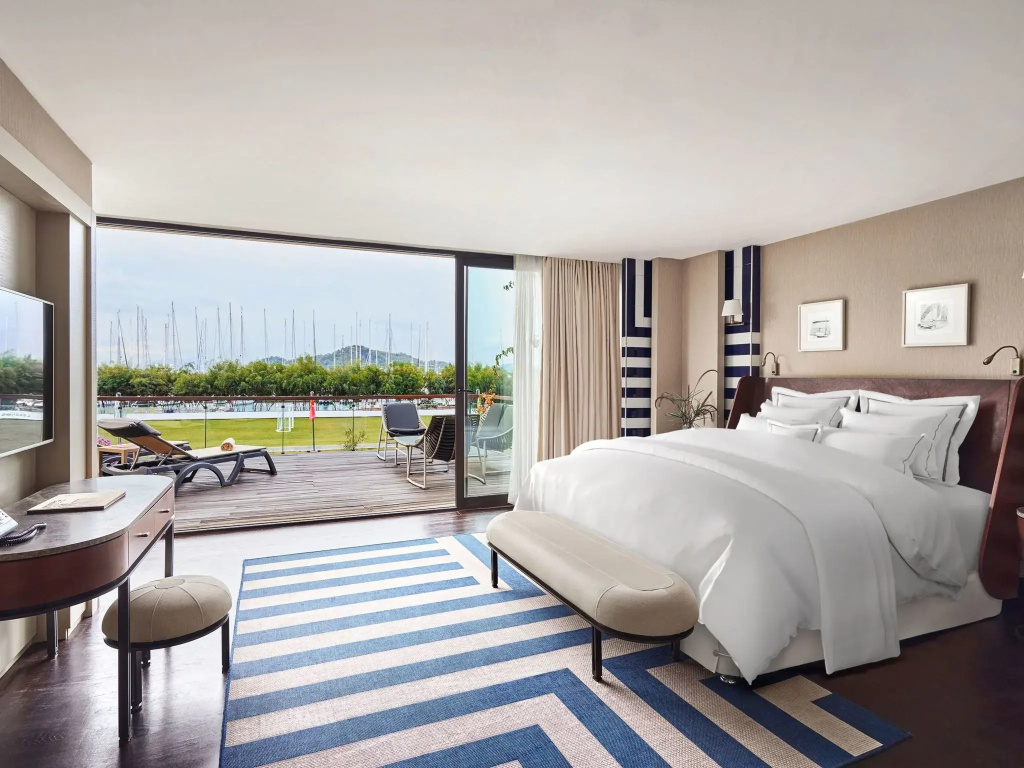 4 Bedrooms Grand Suite