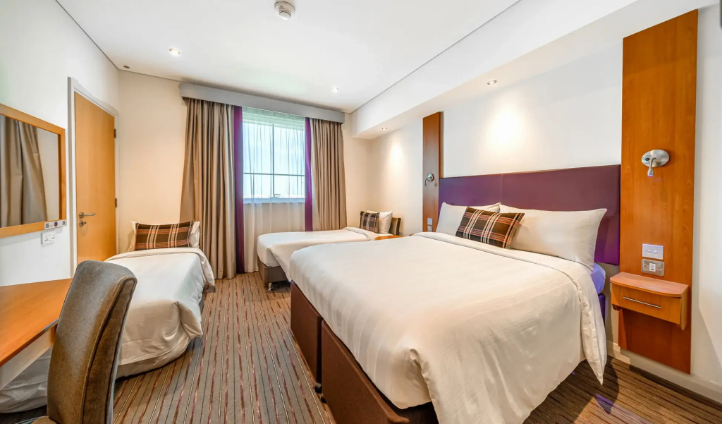 Premier Inn Dubai Investment Park - Chambres