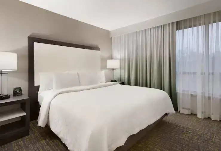 Embassy Suites by Hilton Newark Wilmington South - Chambres