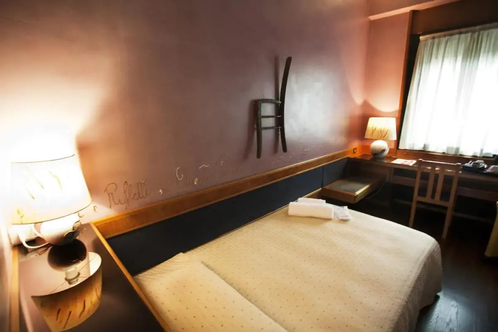 Hotel Diplomatic - Chambres