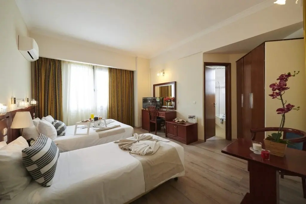 Crystal City Hotel - Chambres