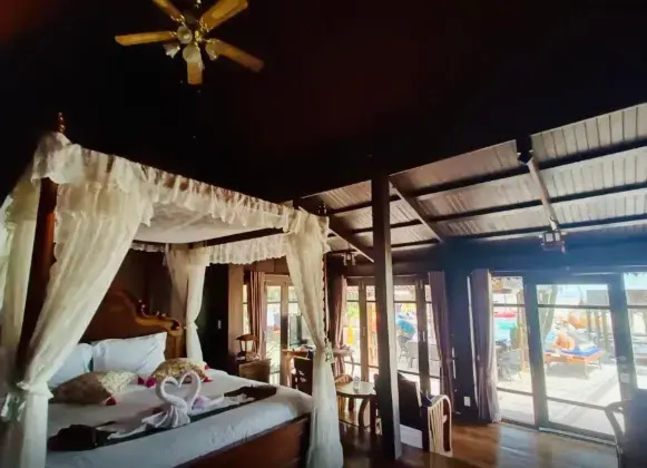 Double Junior Suite (full double bed)