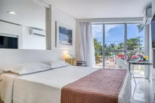 Double room with city view (full double bed)