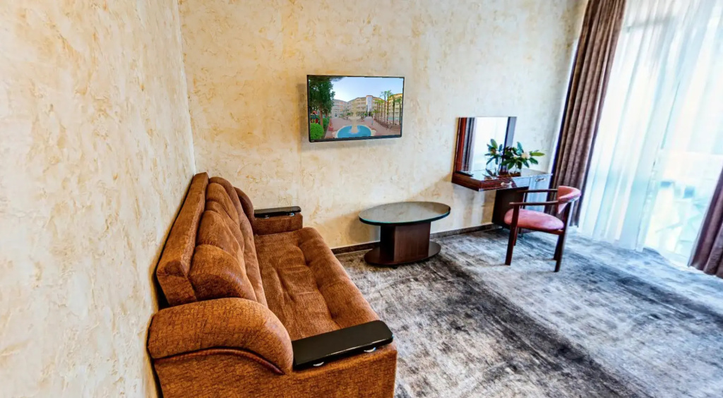 2 Bedrooms Quadruple Suite with balcony