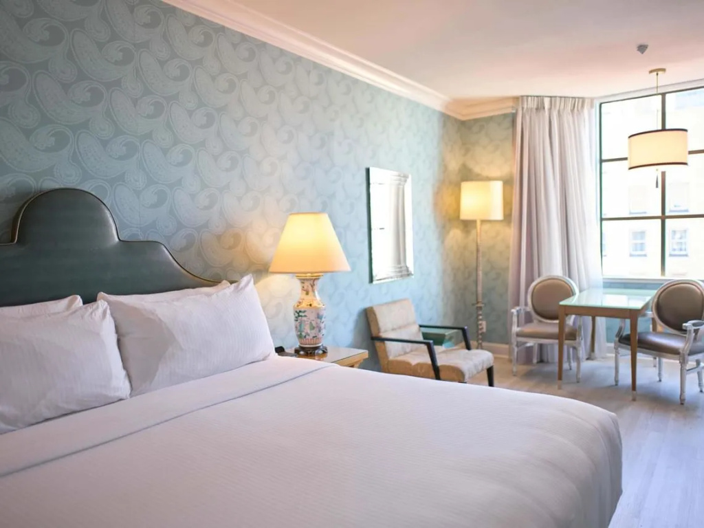 Executive Double room with city view (full double bed)
