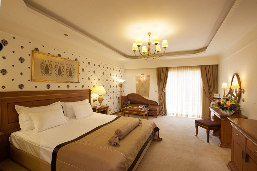 Standard Double Club room (full double bed)