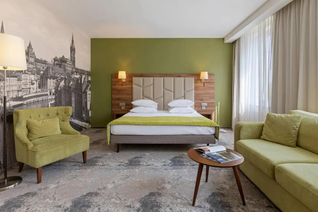 Superior Double room with view (full double bed)