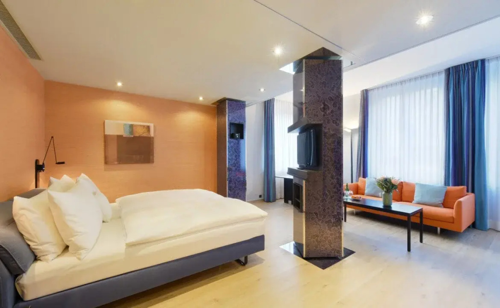 Double Junior Suite (full double bed)