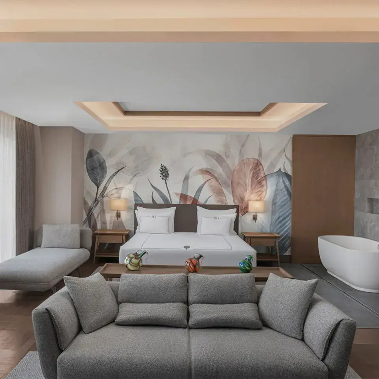 Honeymoon Suite