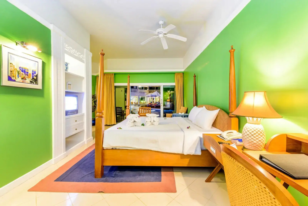 Andaman Seaview Hotel - Tap to explore photos