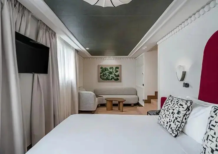 Soho Double Suite (full double bed)
