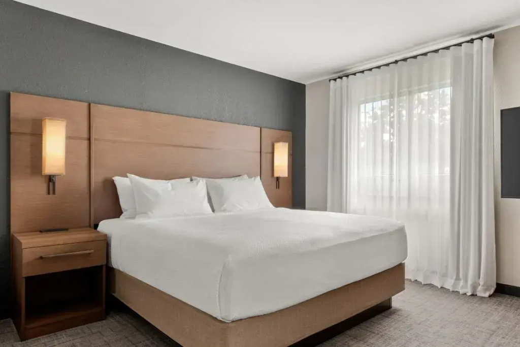 2 Bedrooms Suite
