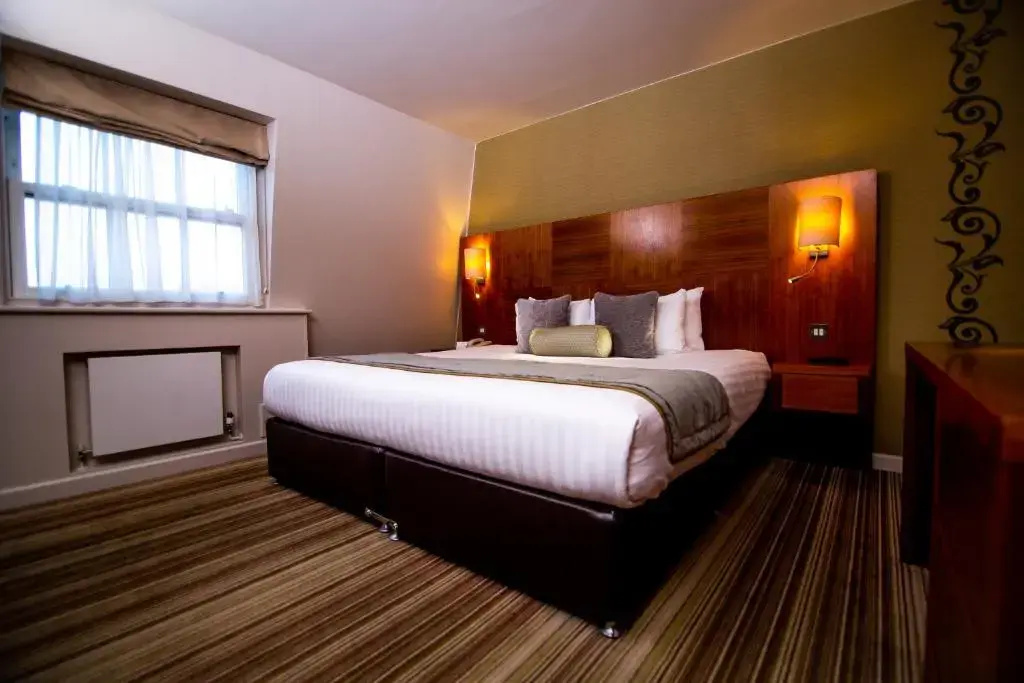 Double Club room (full double bed)