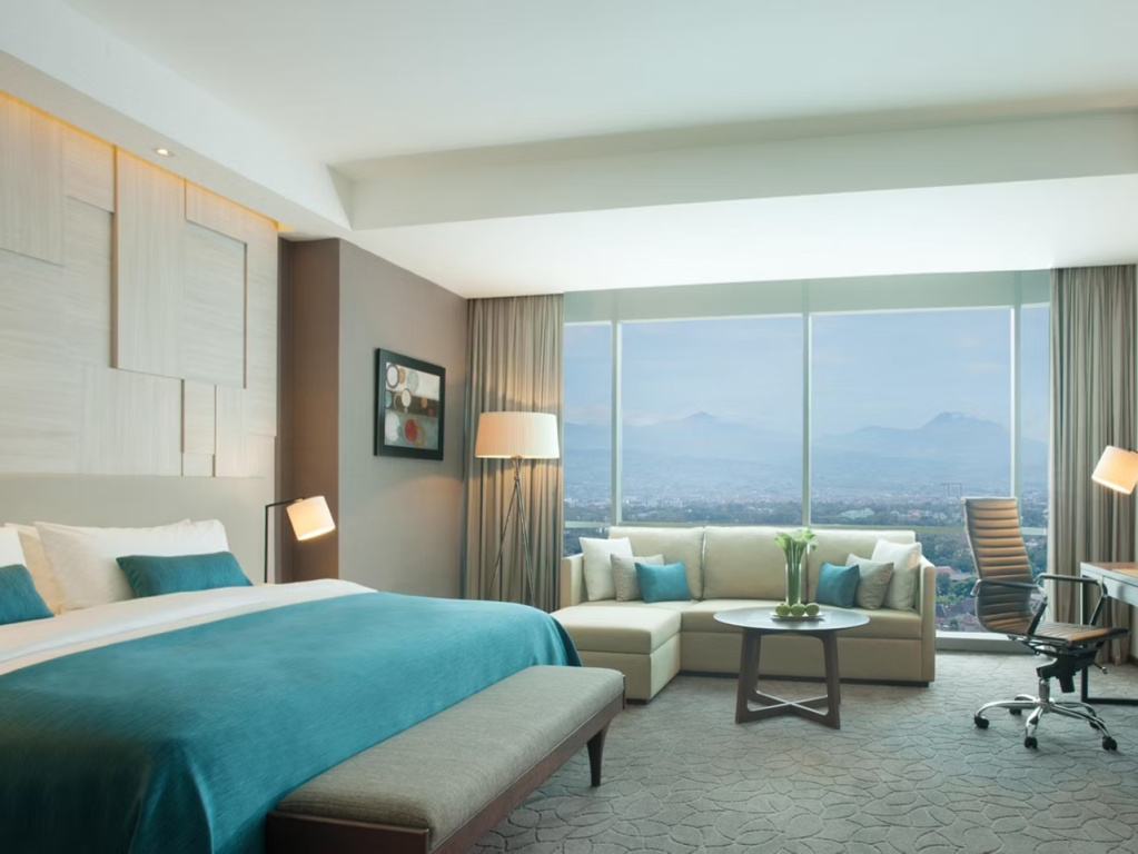 Crowne Plaza Bandung, an IHG Hotel - Tap to explore photos