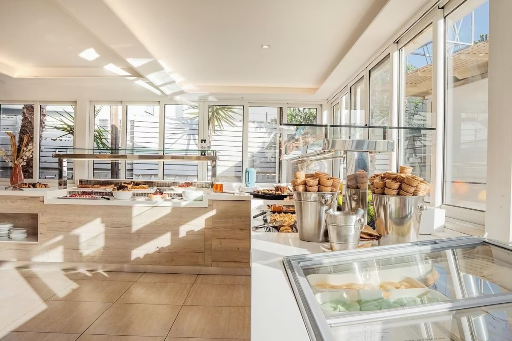 St. Constantin Beach Hotel and Spa - Général