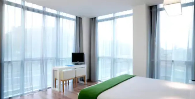 Double Suite (full double bed)
