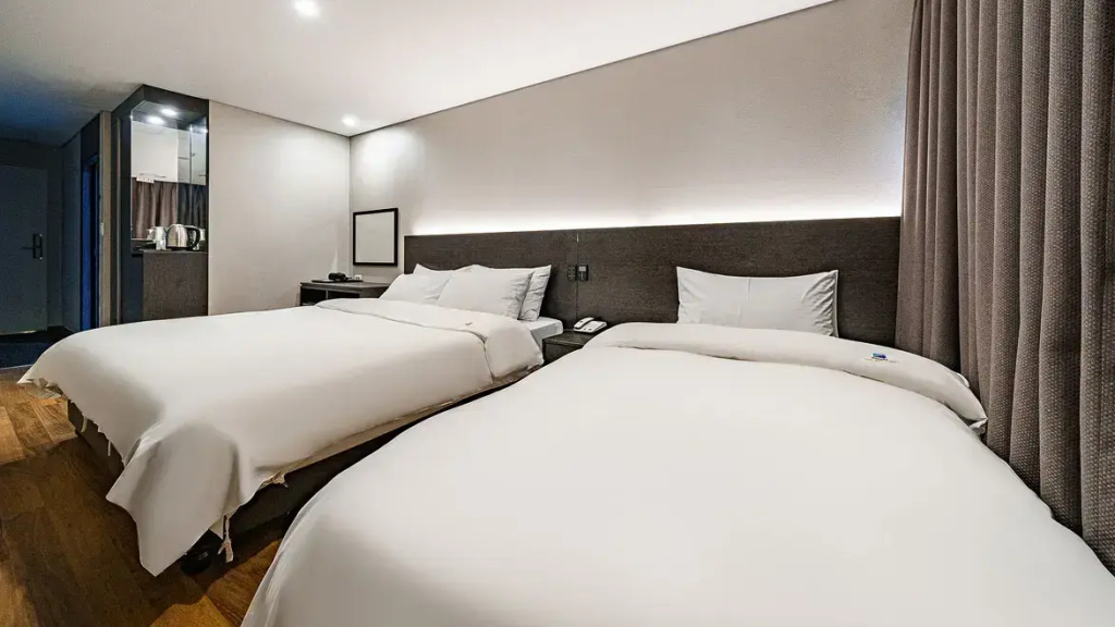 Family Double room (twin beds)