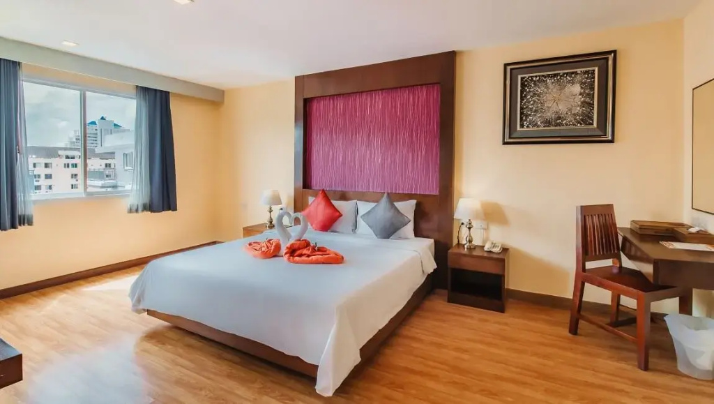 Elite Suites Patong Hotel - Chambres