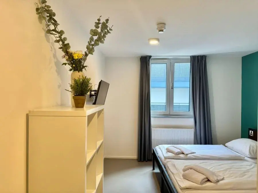 Double room (full double bed)