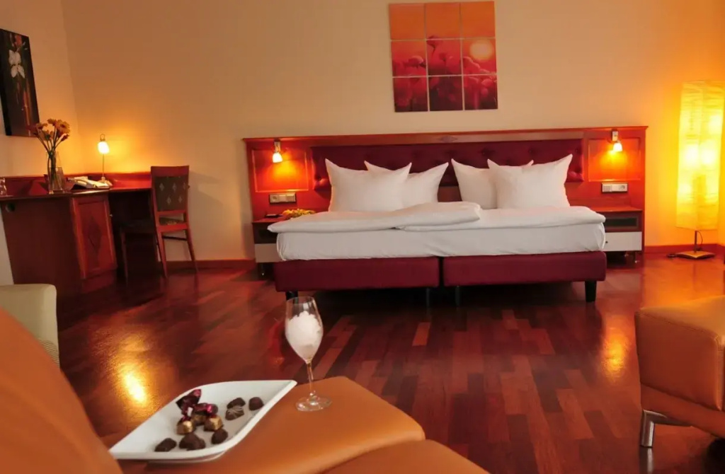 Michelangelo Double Suite (full double bed)