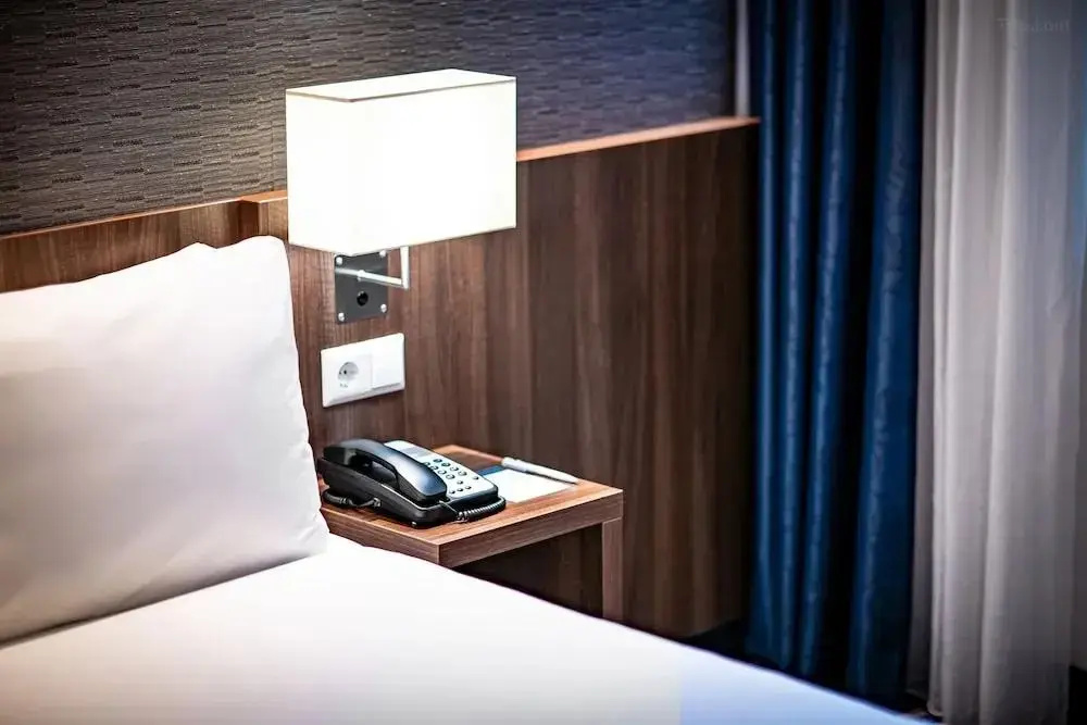 Kitchenette Double Suite full double bed