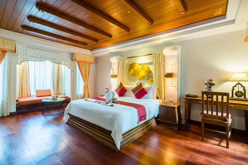 Grand Deluxe Double Suite with garden view (full double bed)