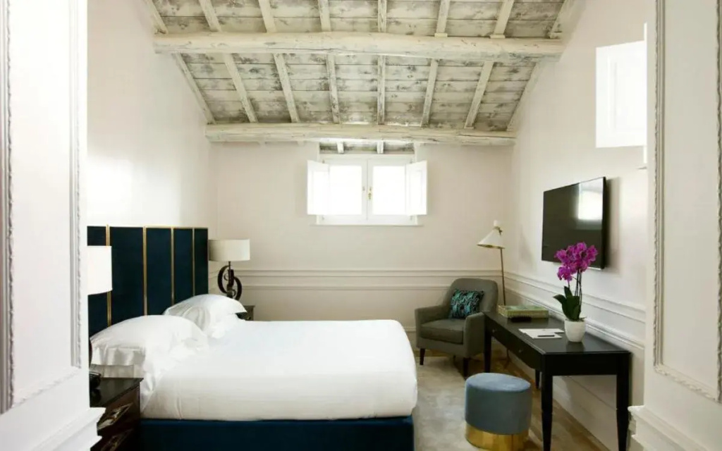 Executive Double Suite (full double bed)