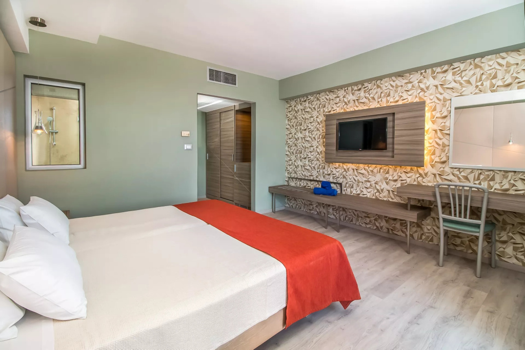 Superior Double room with land view (twin beds)