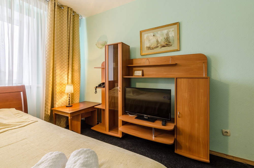 Block Double room (full double bed)