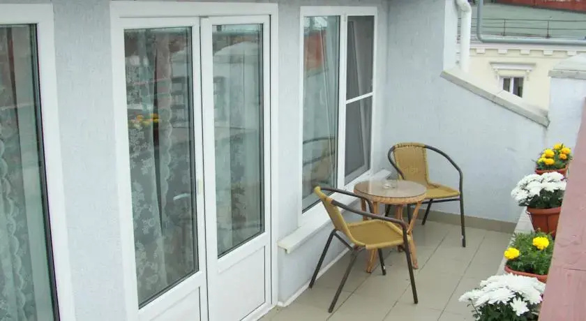 Balcony & Terrace