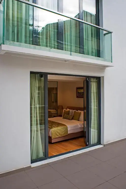 Balcony & Terrace